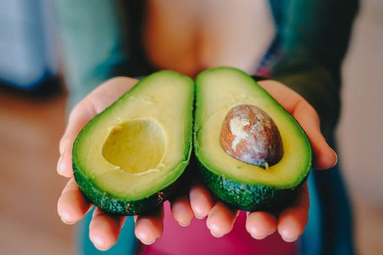 Astenia primaveral y aguacate en «¿Sabemos lo que comemos?» de La Noche Rosado COPE