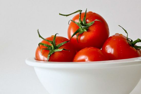 Consultorio nutricional: madurar tomates con frutas, kebabs y plaguicidas