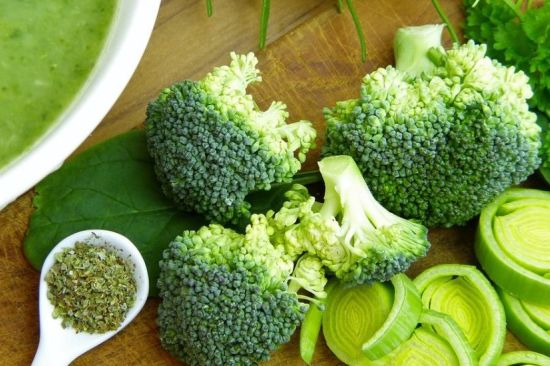 Consultorio nutricional: alimentos con calorías negativas y beneficios del café